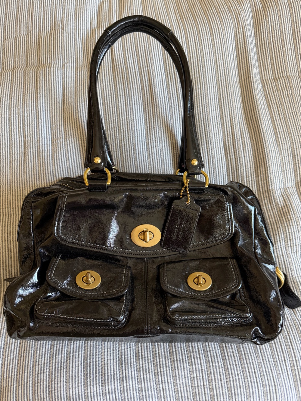 COACH BLEECKER STREET LEGACY PATENT PEYTON
LIMITED EDITION SATCHEL
BAG F13051